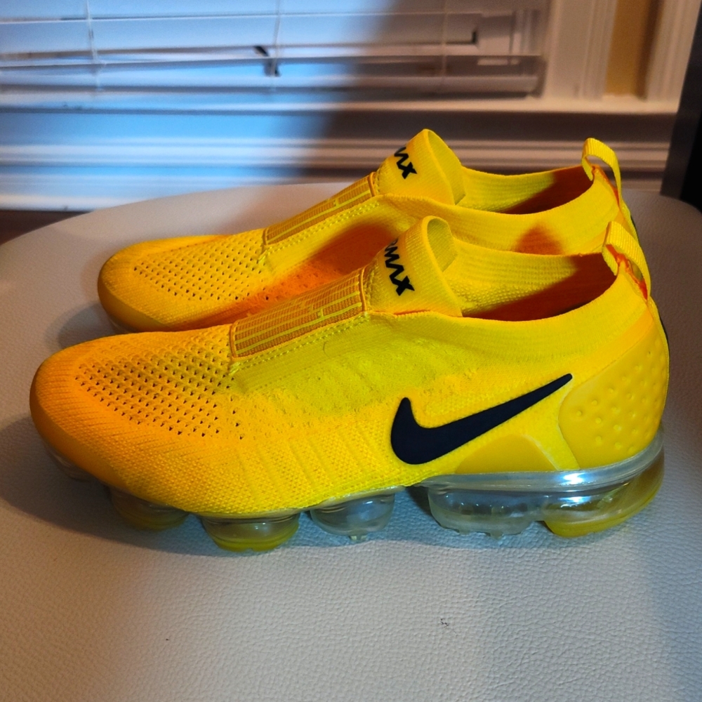 Nike Air Vapor Max Yellow Size 7